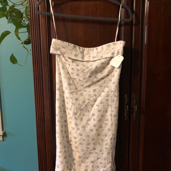 Altar’d State New with tags White Floral Strapless Women’s  Dress - Picture 4 of 10